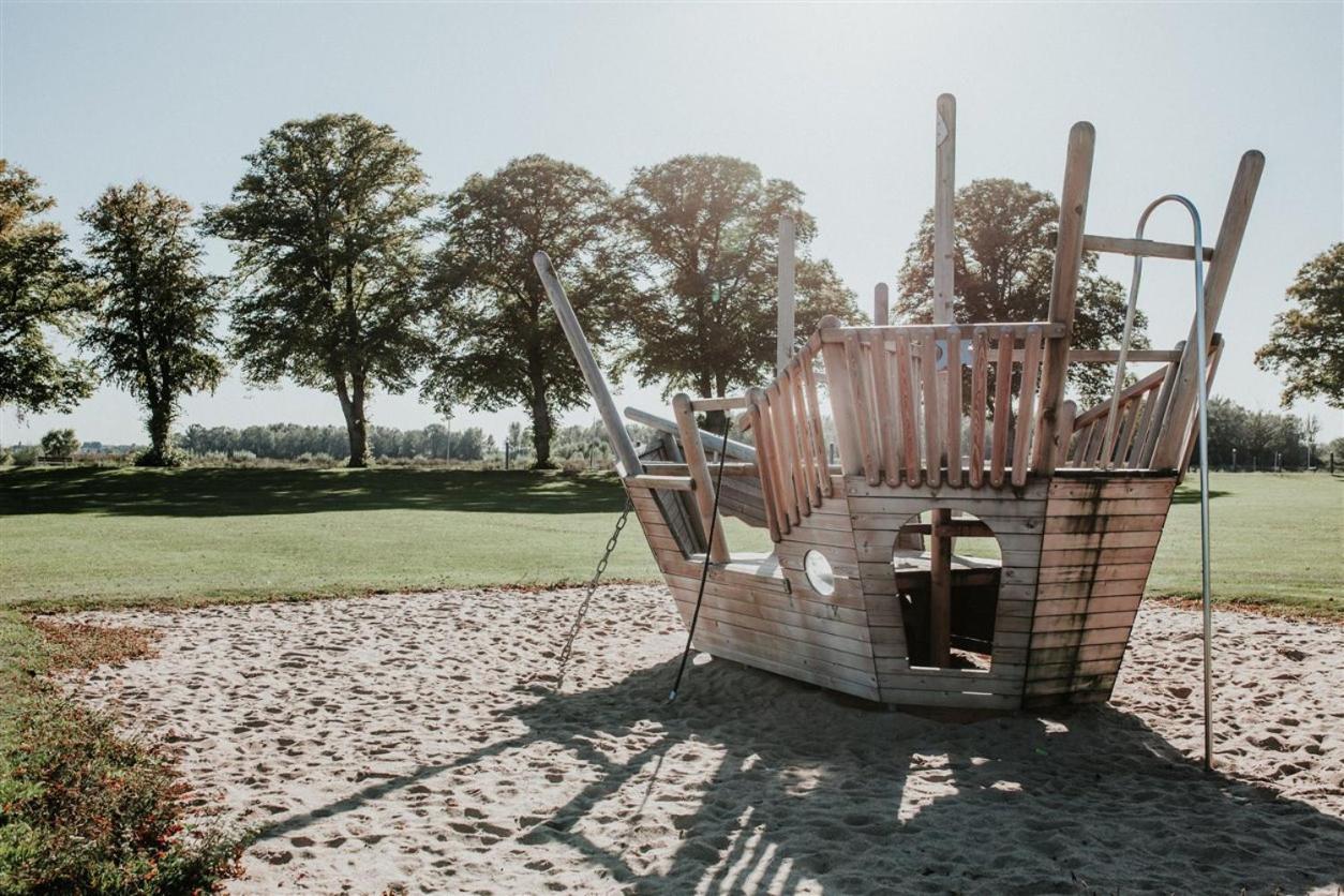 Recreatiepark Jachthaven De Veerstal Lathum - Luxe Chalet מראה חיצוני תמונה