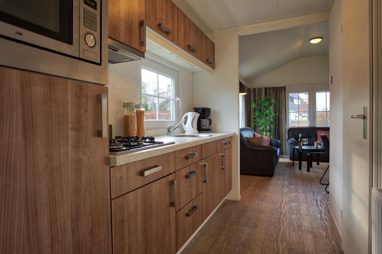 Recreatiepark Jachthaven De Veerstal Lathum - Luxe Chalet מראה חיצוני תמונה