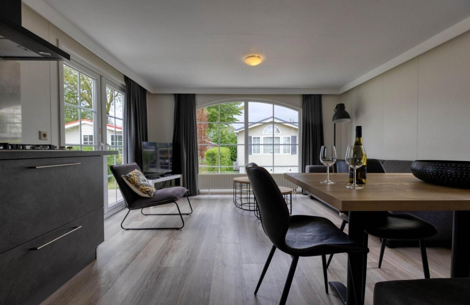 Recreatiepark Jachthaven De Veerstal Lathum - Luxe Chalet מראה חיצוני תמונה